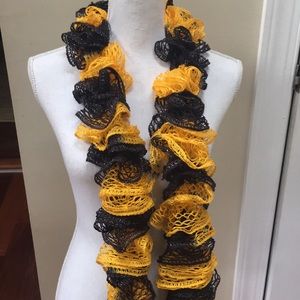 Sashay Team Spirit scarf